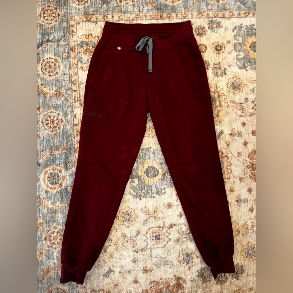 Figs Zamora Joggers Maroon